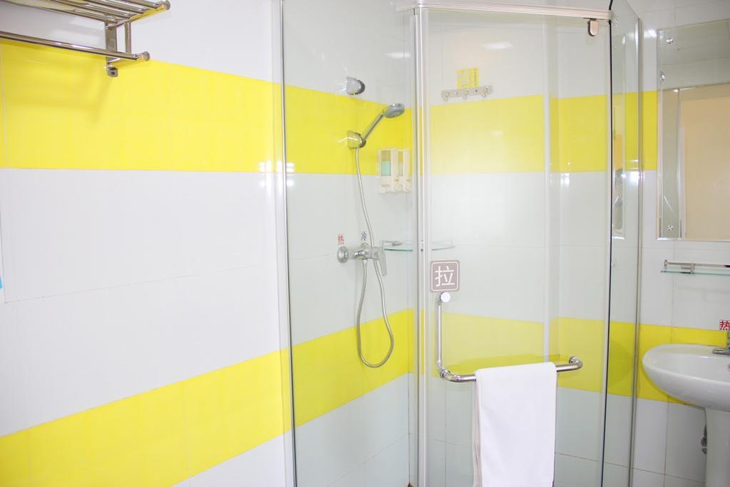7Days Inn Jiangmen Peng Jiang Qiao North Экстерьер фото