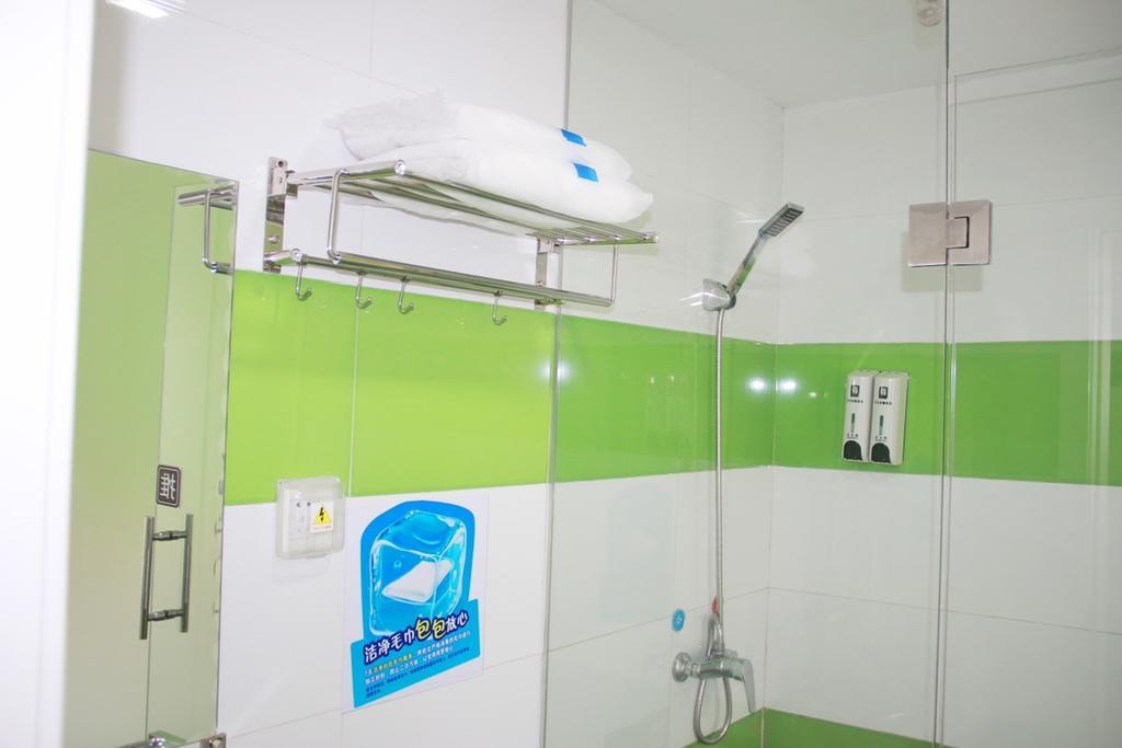 7Days Inn Jiangmen Peng Jiang Qiao North Экстерьер фото